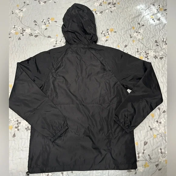 New Balance Men's Black and White Windbreaker - Picture 4 of 13